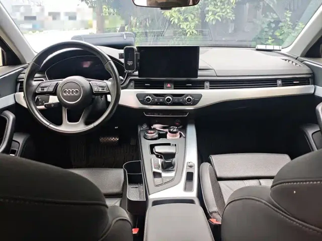 Audi A4L — Фото автомобиля 12