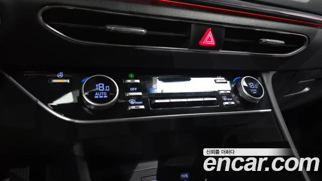 Hyundai Sonata Sonata (DN8) 2.0 LPG(Для проката) — Фото автомобиля 16