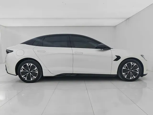BYD Seal — Фото автомобиля 3