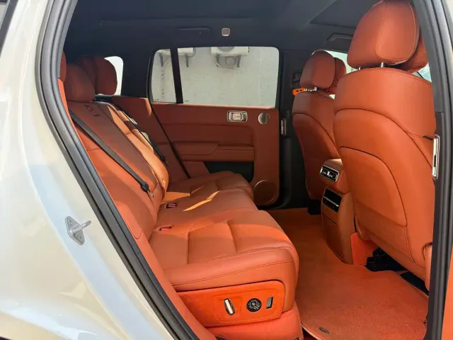 Li Auto L7 — Фото автомобиля 13