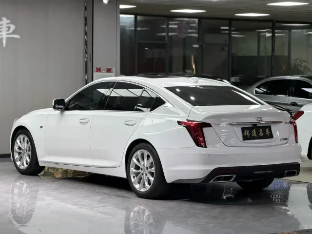 Cadillac CT5 — Фото автомобиля 8