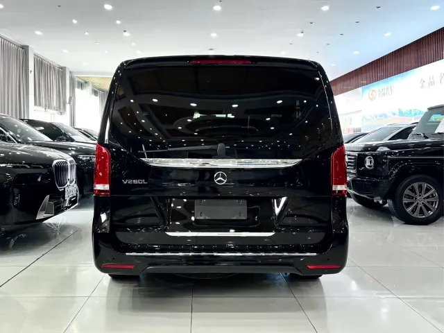 Mercedes-Benz V-Class — Фото автомобиля 5