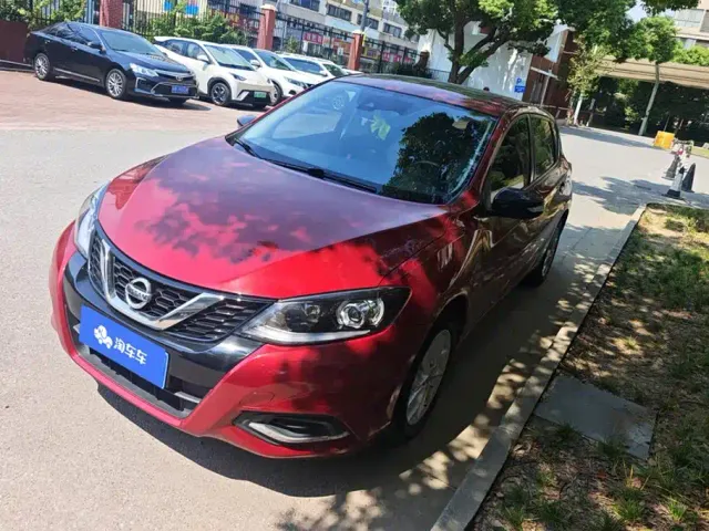 Фотография автомобиля — Nissan Tiida