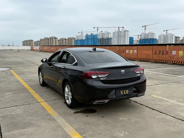Buick Regal — Фото автомобиля 7
