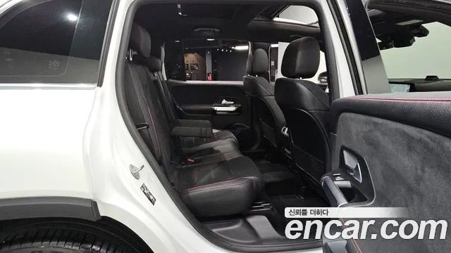 Mercedes-Benz GLB-Class — Фото автомобиля 18