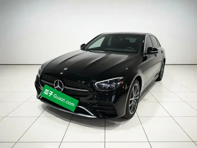 Фотография автомобиля — Mercedes-Benz E-Class