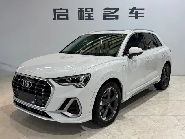 Фотография автомобиля — Audi Q3