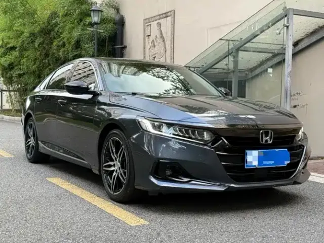 Honda Accord — Фото автомобиля 3