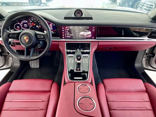 Porsche Panamera — Фото автомобиля 10