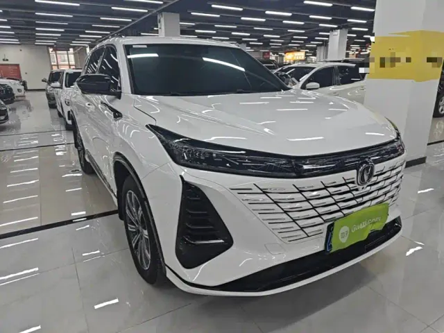 Changan CS75 Plus — Фото автомобиля 3