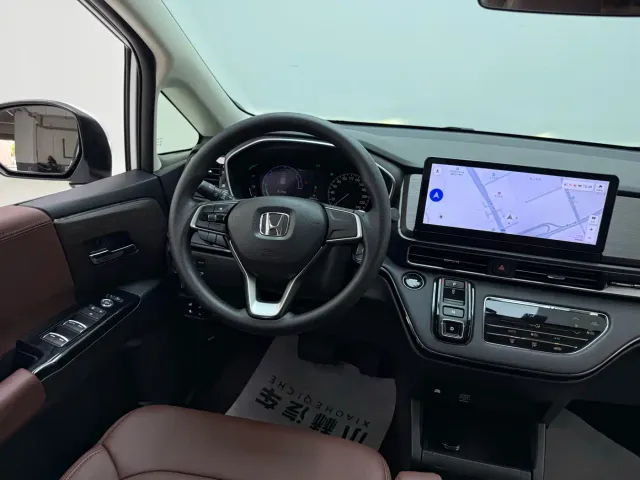 Honda Odyssey — Фото автомобиля 10