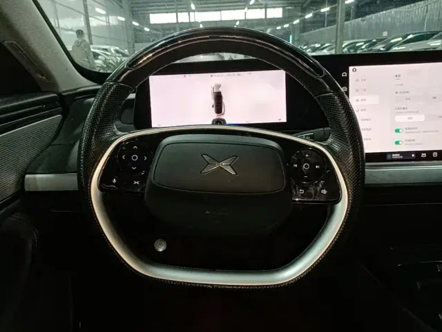 Xpeng P7 — Фото автомобиля 10