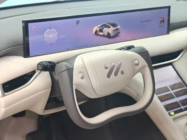 IM Motors LS6 — Фото автомобиля 10