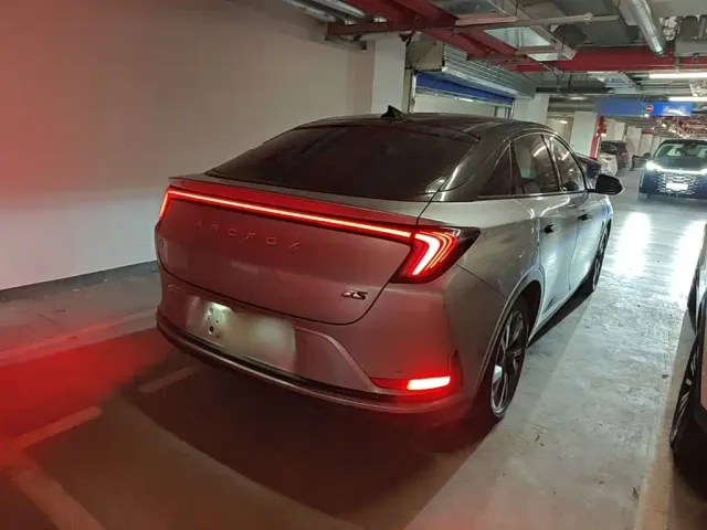 Arcfox Alpha S — Фото автомобиля 6