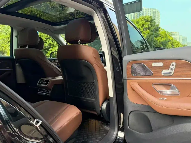 Mercedes-Benz GLE-Class — Фото автомобиля 12