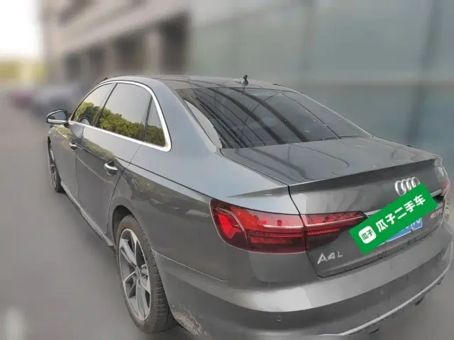 Audi A4L — Фото автомобиля 4