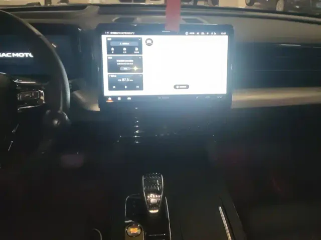 GAC Trumpchi GS8 — Фото автомобиля 13
