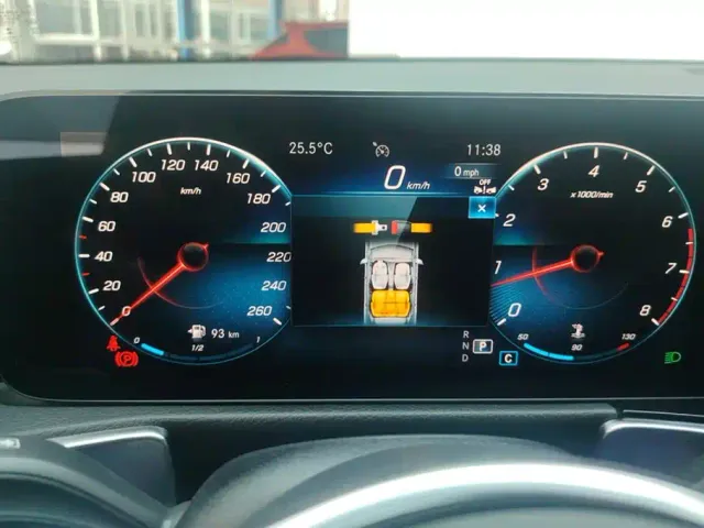 Mercedes-Benz GLB-Class — Фото автомобиля 14