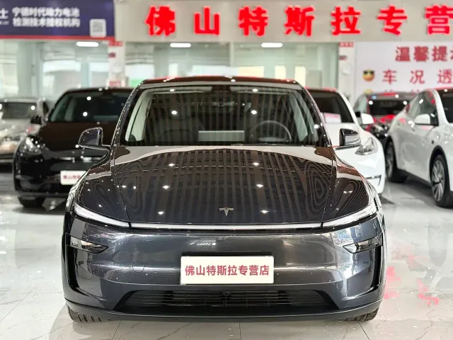 Tesla Model Y — Фото автомобиля 5
