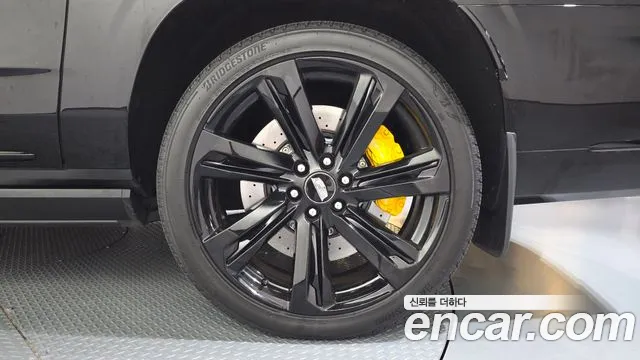 Cadillac Escalade — Фото автомобиля 6