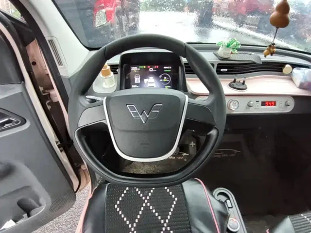 Wuling Hongguang Mini EV — Фото автомобиля 10