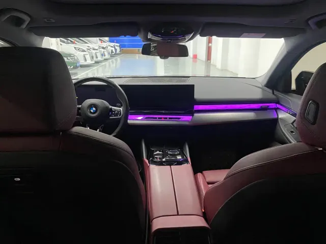 BMW 5 Series — Фото автомобиля 8