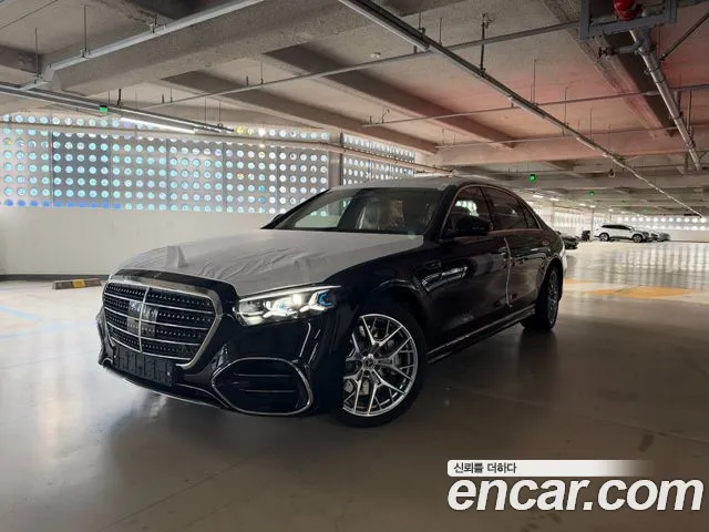 Фотография автомобиля — Mercedes-Benz S-Class