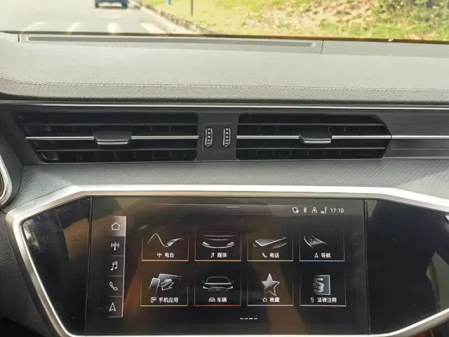Audi A7L — Фото автомобиля 14