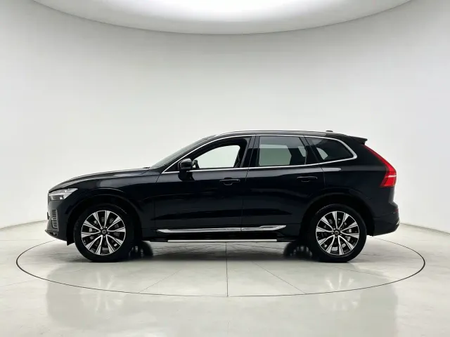 Volvo XC60 — Фото автомобиля 8
