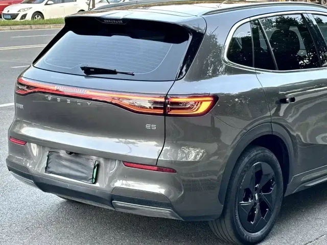 Geely Galaxy E5 — Фото автомобиля 6