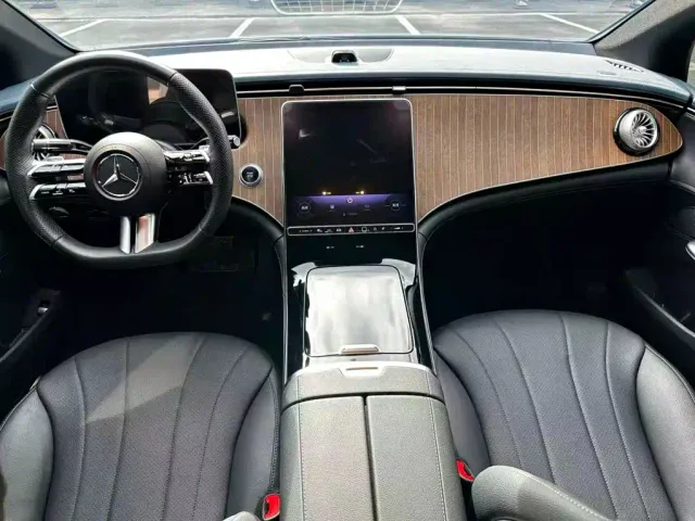 Mercedes-Benz EQE — Фото автомобиля 14