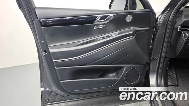 Genesis GV80 — Фото автомобиля 24
