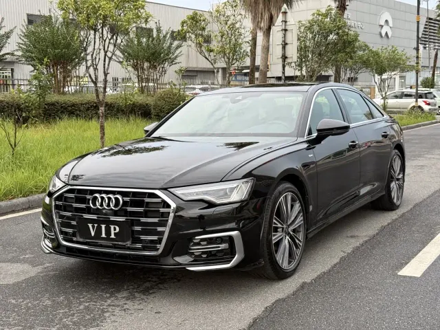 Фотография автомобиля — Audi A6L