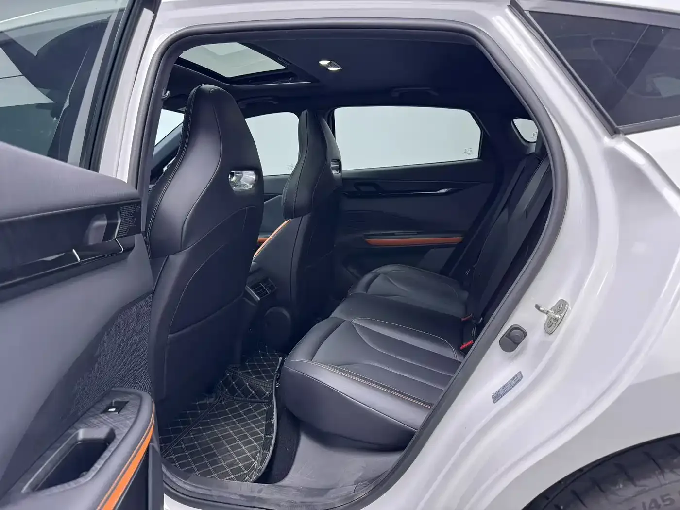 Changan Changan UNI-V 2023 1.5T Luxury Edition — Фото автомобиля 7