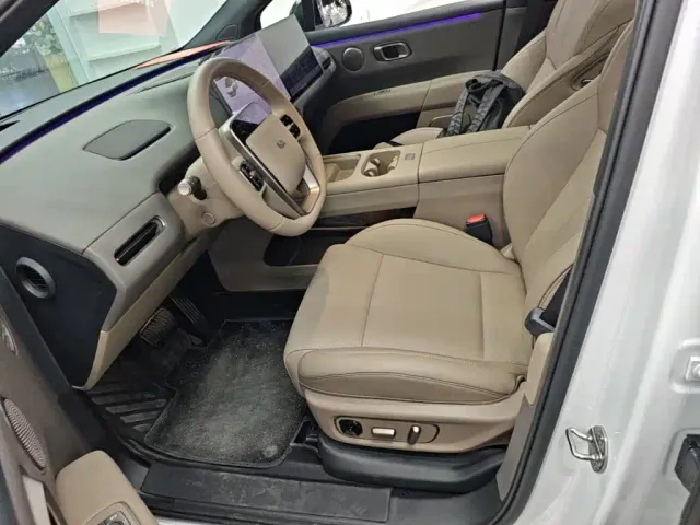 Li Auto i6 — Фото автомобиля 14
