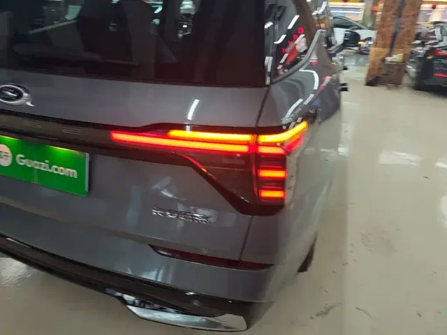 Ford Edge — Фото автомобиля 7