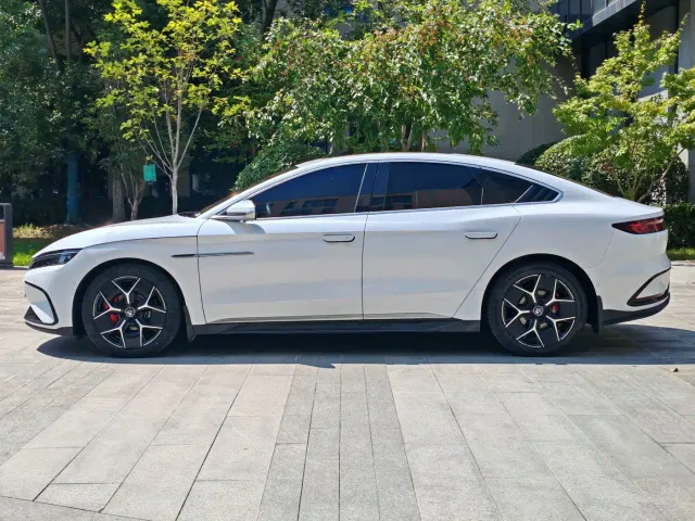 BYD Han — Фото автомобиля 5