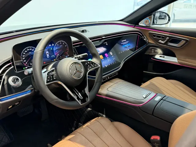 Mercedes-Benz E-Class — Фото автомобиля 6
