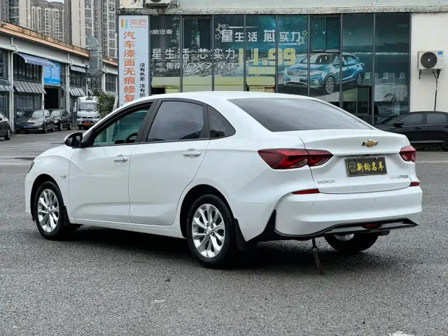 Chevrolet Monza — Фото автомобиля 16