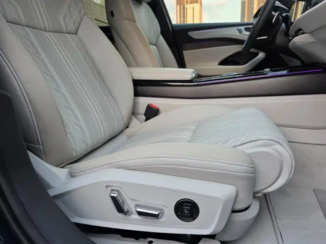 Audi A6L — Фото автомобиля 12