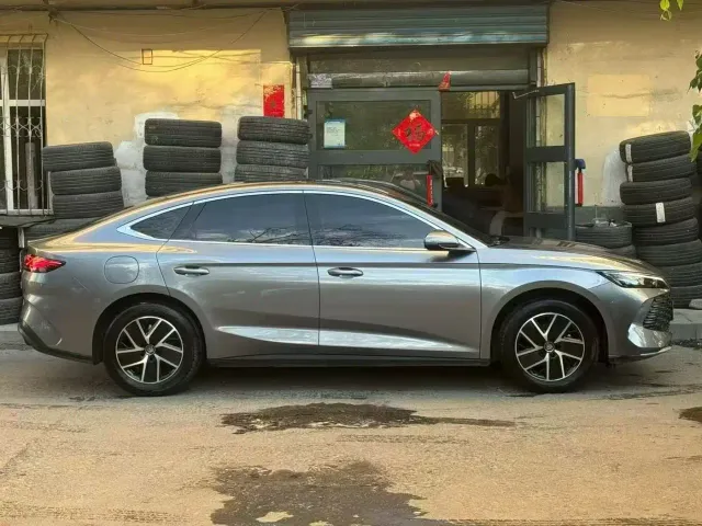 BYD Qin L — Фото автомобиля 5