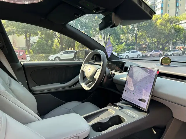 Nio ET5 Touring — Фото автомобиля 13