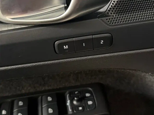Volvo XC40 — Фото автомобиля 18