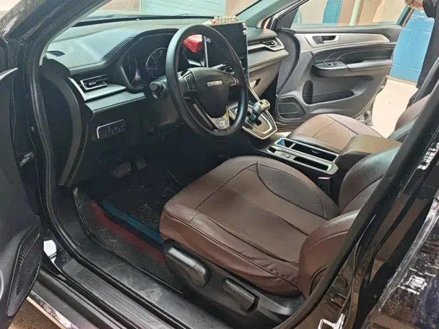 Haval M6 — Фото автомобиля 9