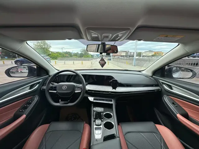 Changan Eado — Фото автомобиля 9