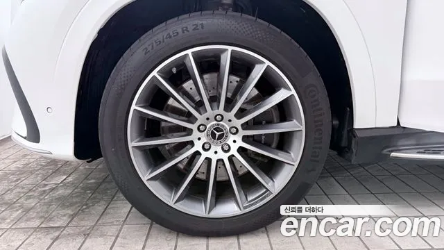 Mercedes-Benz GLE-Class — Фото автомобиля 5