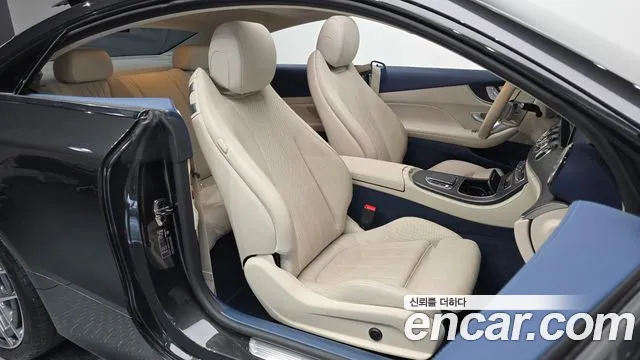 Mercedes-Benz E-Class — Фото автомобиля 12