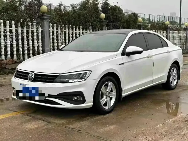 Фотография автомобиля — Volkswagen Lamando