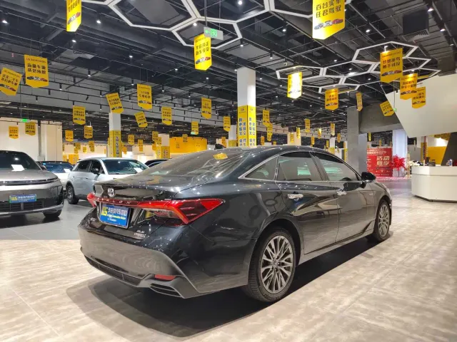 Toyota Avalon — Фото автомобиля 5