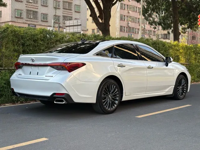 Toyota Avalon — Фото автомобиля 27